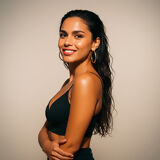 Kamila Moreno - Cantante latina